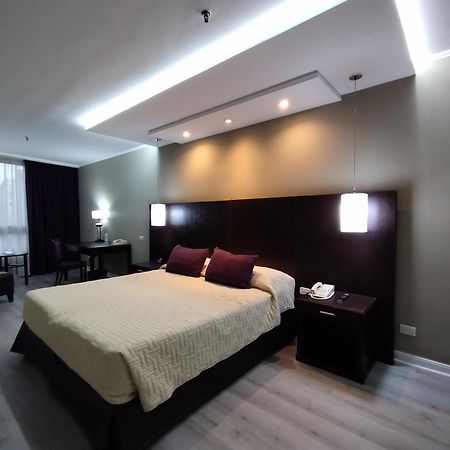 Howard Johnson Plaza By Wyndham Buenos Aires Florida Street מראה חיצוני תמונה